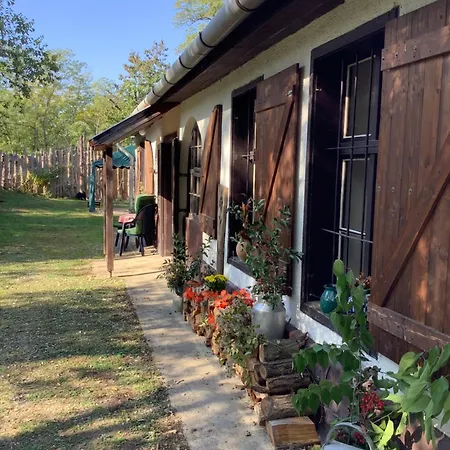 شقة Kisszoeloe Szolosgyorok